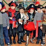 Children&#39;s pirate party costumes